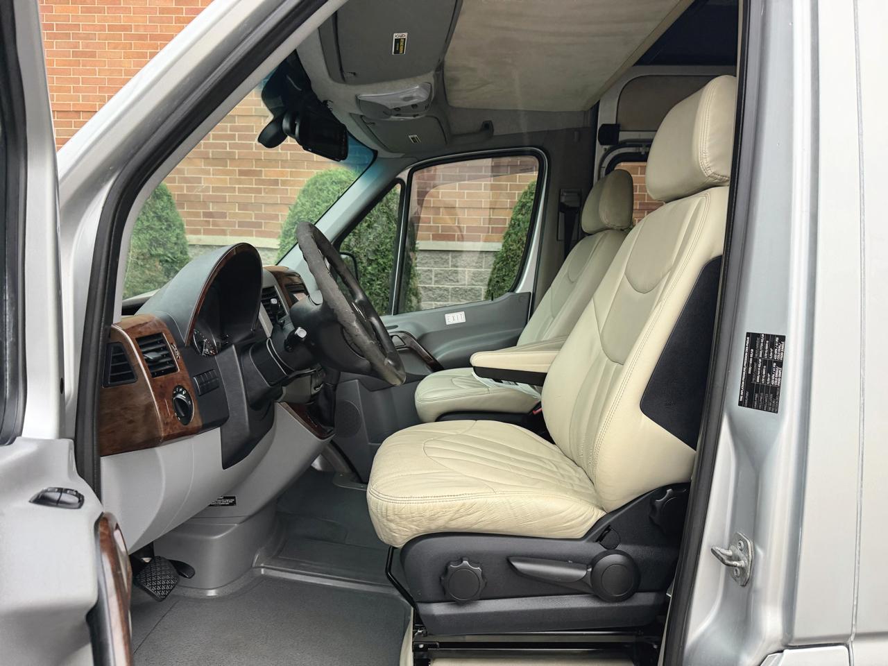 Mercedes-Benz Sprinter 3500 High Roof 170-in. WB EXT 2012