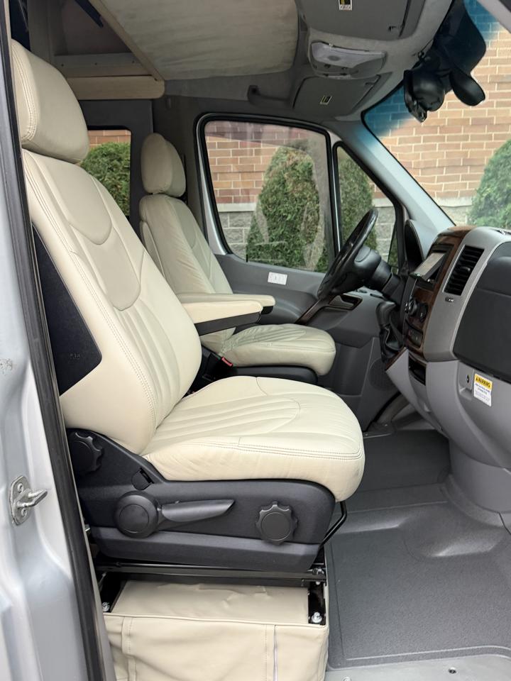 Mercedes-Benz Sprinter 3500 High Roof 170-in. WB EXT 2012