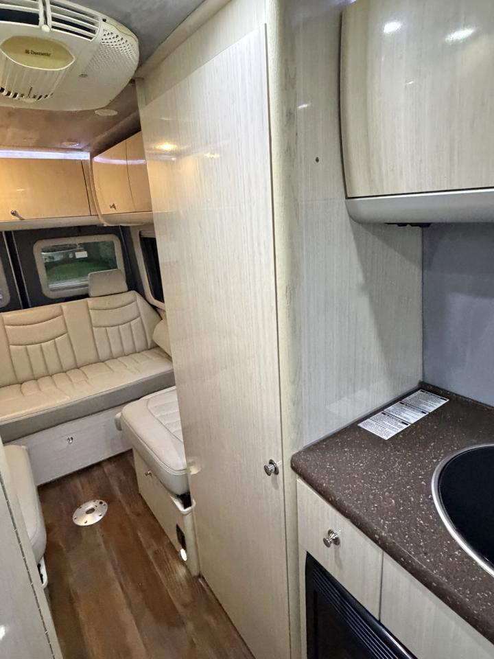 Mercedes-Benz Sprinter 3500 High Roof 170-in. WB EXT 2012