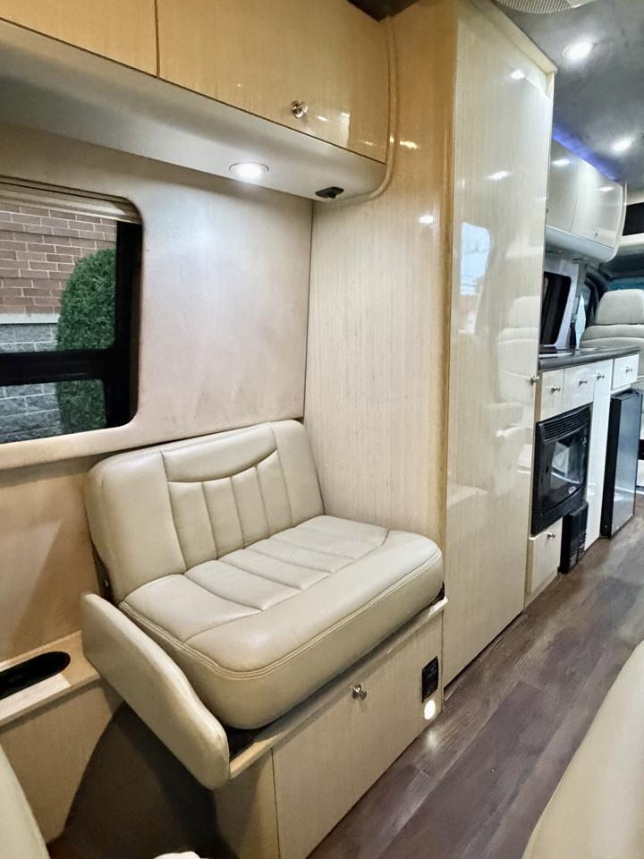 Mercedes-Benz Sprinter 3500 High Roof 170-in. WB EXT 2012