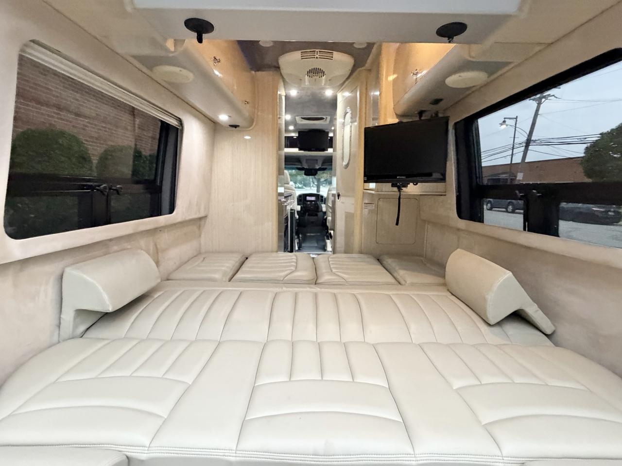 Mercedes-Benz Sprinter 3500 High Roof 170-in. WB EXT 2012