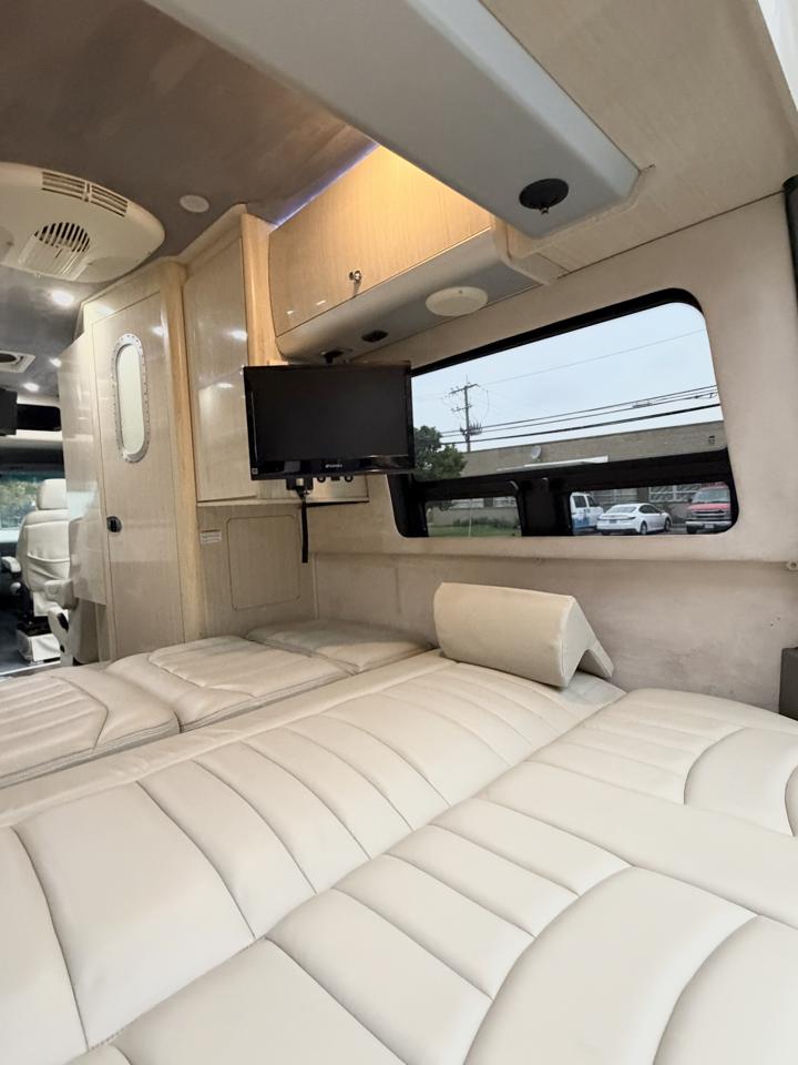 Mercedes-Benz Sprinter 3500 High Roof 170-in. WB EXT 2012