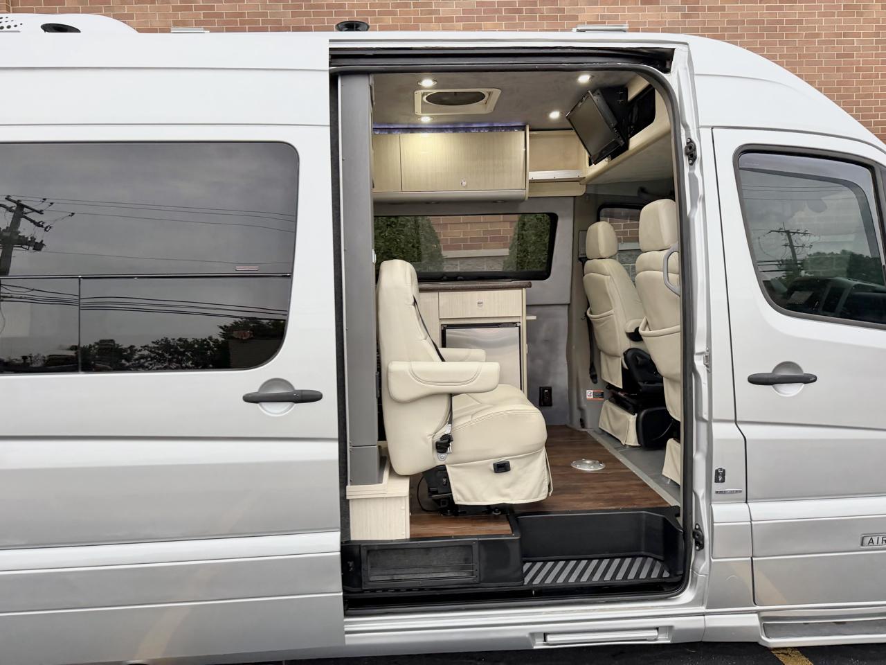 Mercedes-Benz Sprinter 3500 High Roof 170-in. WB EXT 2012