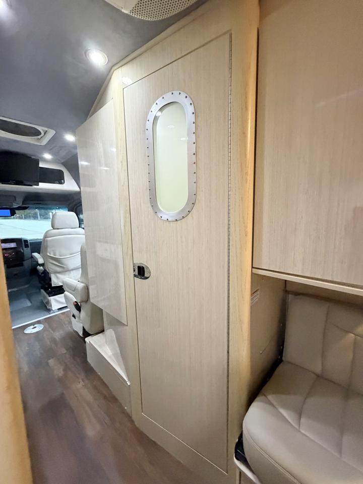 Mercedes-Benz Sprinter 3500 High Roof 170-in. WB EXT 2012