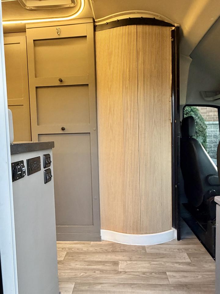 Ford Transit 350 Van HD High Roof 10360lb GVWR Pass. Slide EL 2017