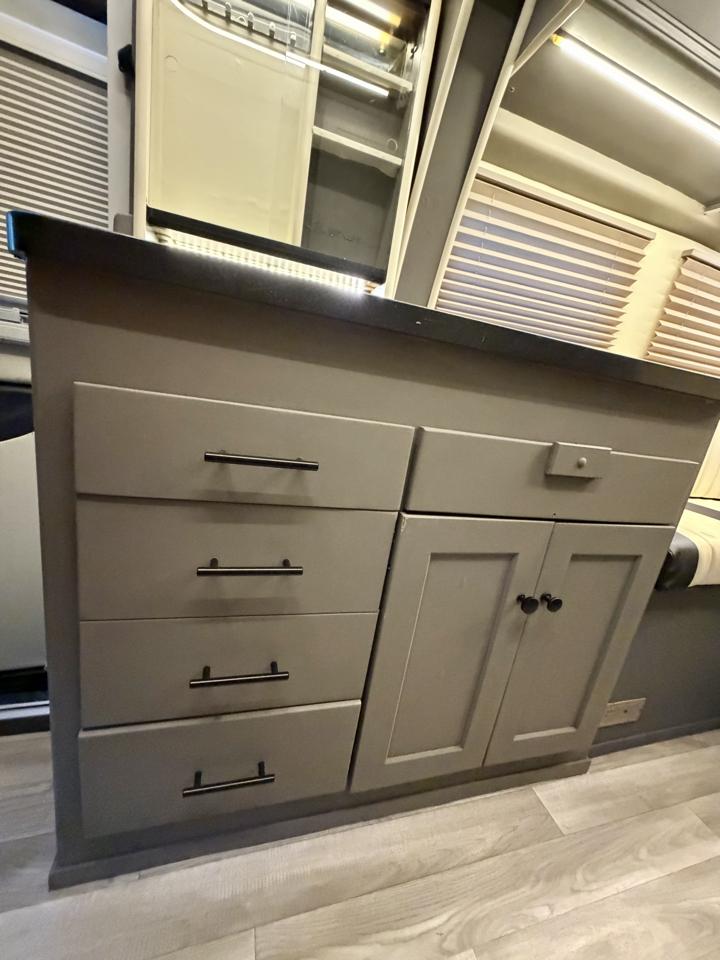 Ford Transit 350 Van HD High Roof 10360lb GVWR Pass. Slide EL 2017