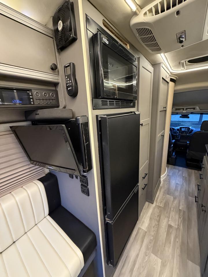 Ford Transit 350 Van HD High Roof 10360lb GVWR Pass. Slide EL 2017