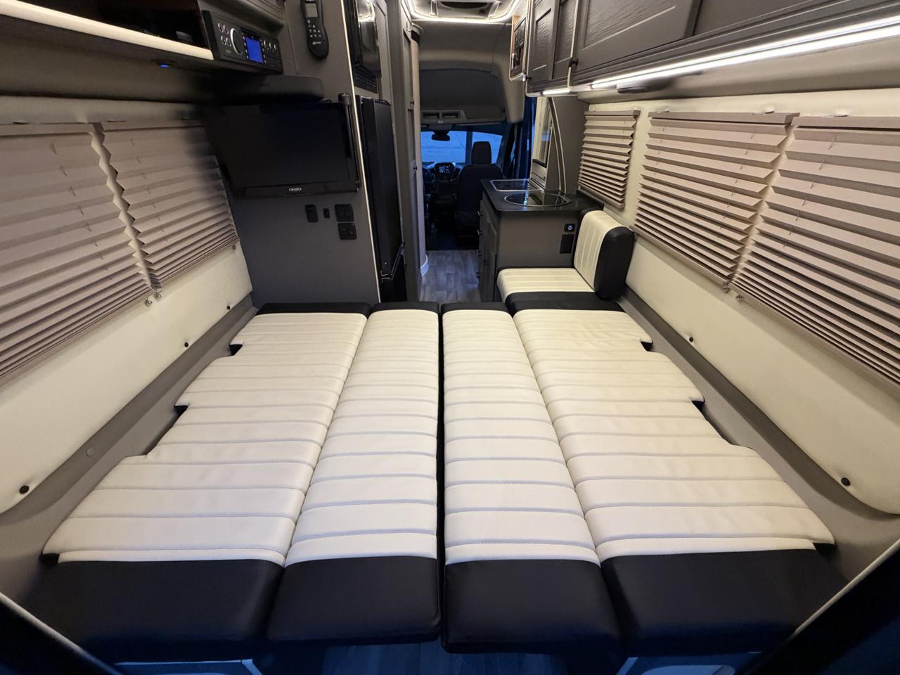 Ford Transit 350 Van HD High Roof 10360lb GVWR Pass. Slide EL 2017