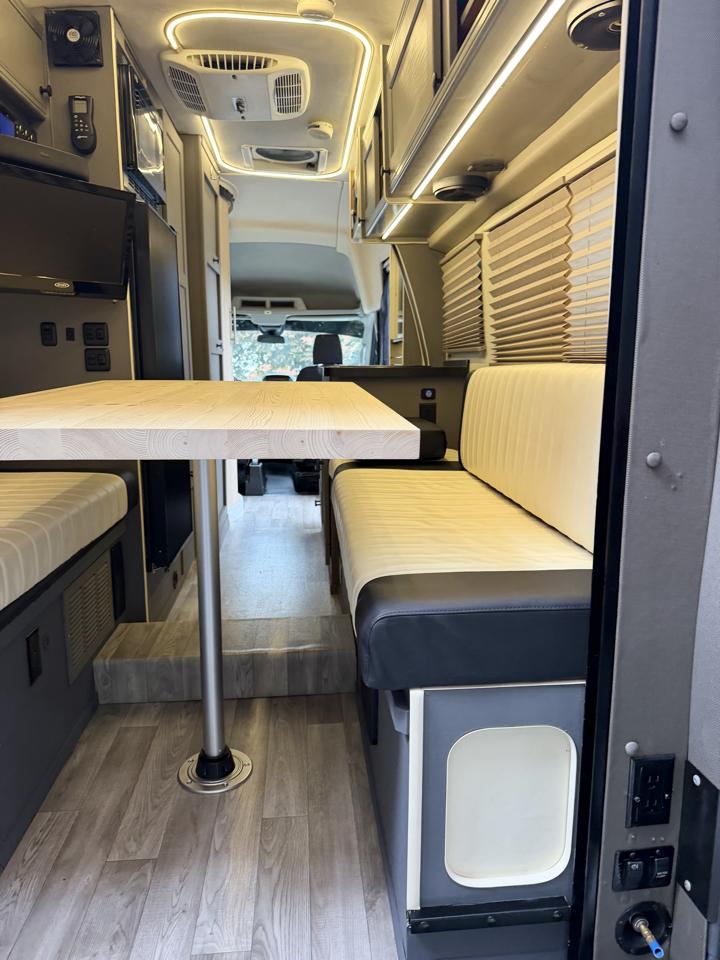 Ford Transit 350 Van HD High Roof 10360lb GVWR Pass. Slide EL 2017