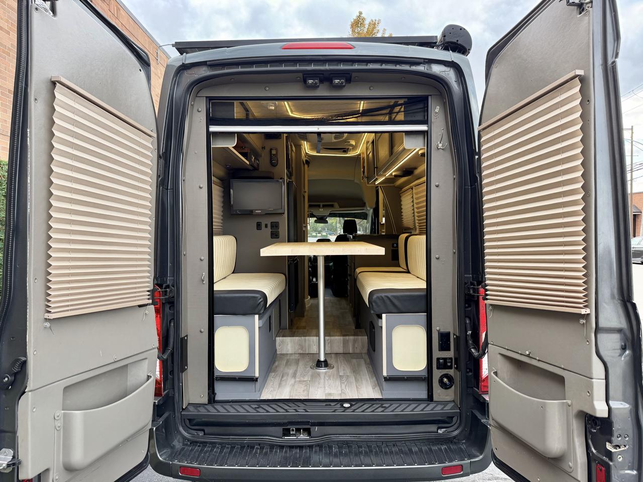 Ford Transit 350 Van HD High Roof 10360lb GVWR Pass. Slide EL 2017