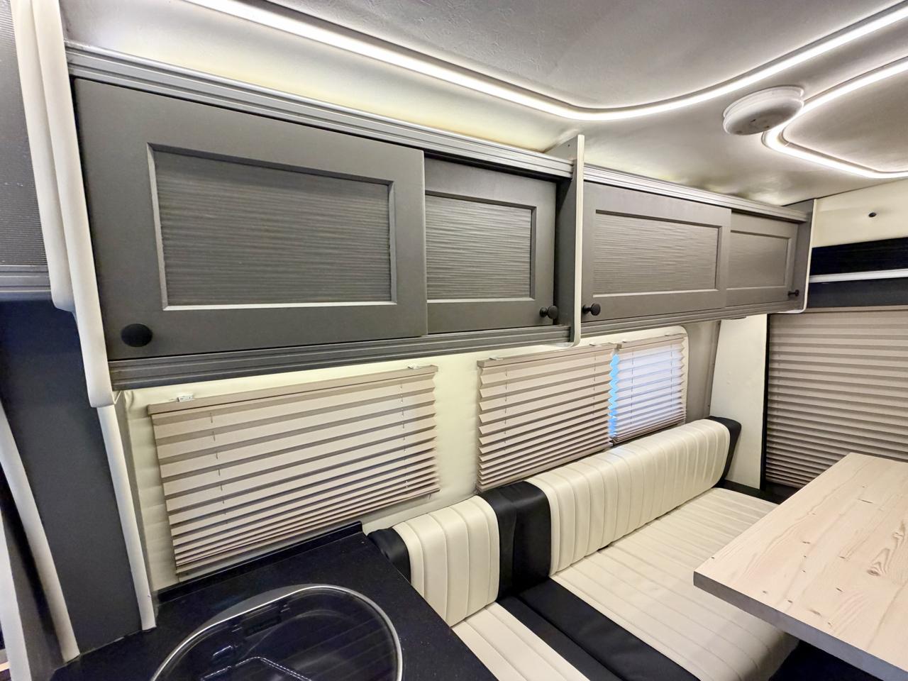 Ford Transit 350 Van HD High Roof 10360lb GVWR Pass. Slide EL 2017