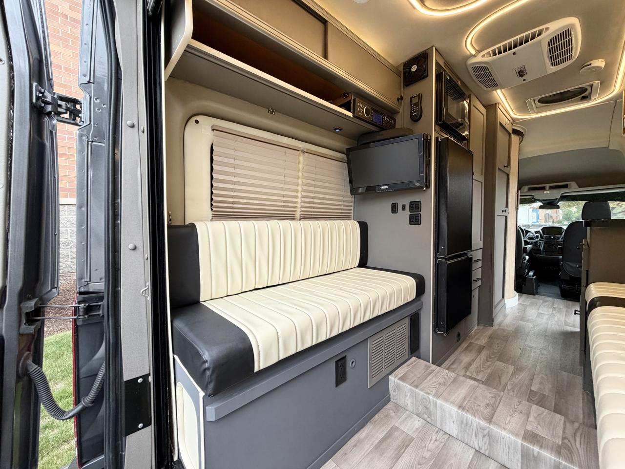 Ford Transit 350 Van HD High Roof 10360lb GVWR Pass. Slide EL 2017