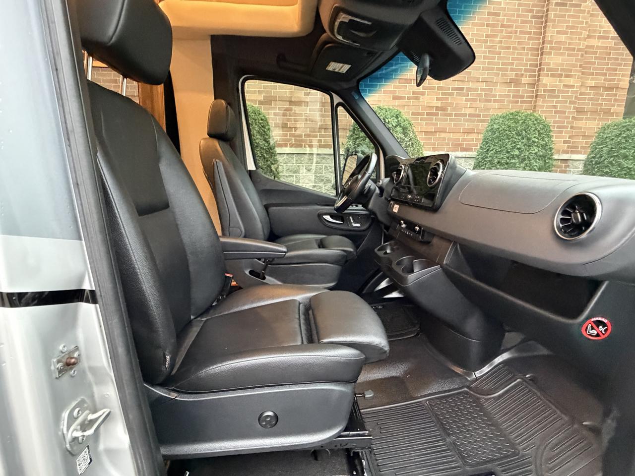Mercedes-Benz Sprinter 3500 170-in. WB 2019