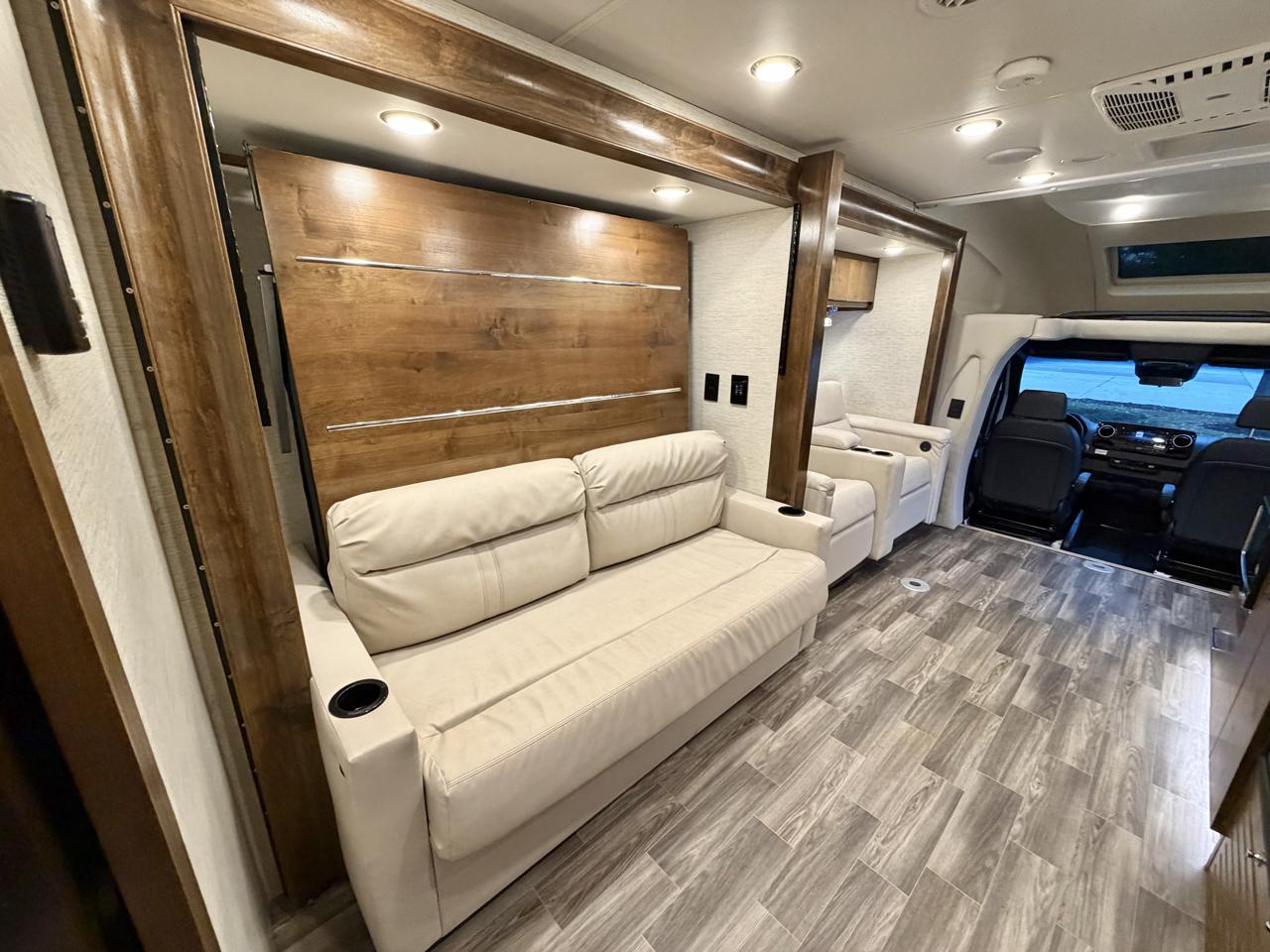Mercedes-Benz Sprinter 3500 170-in. WB 2019
