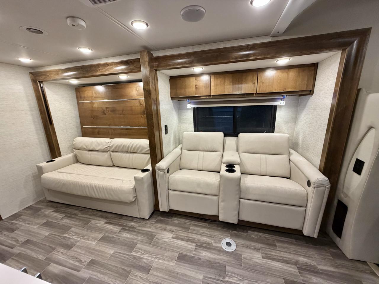 Mercedes-Benz Sprinter 3500 170-in. WB 2019