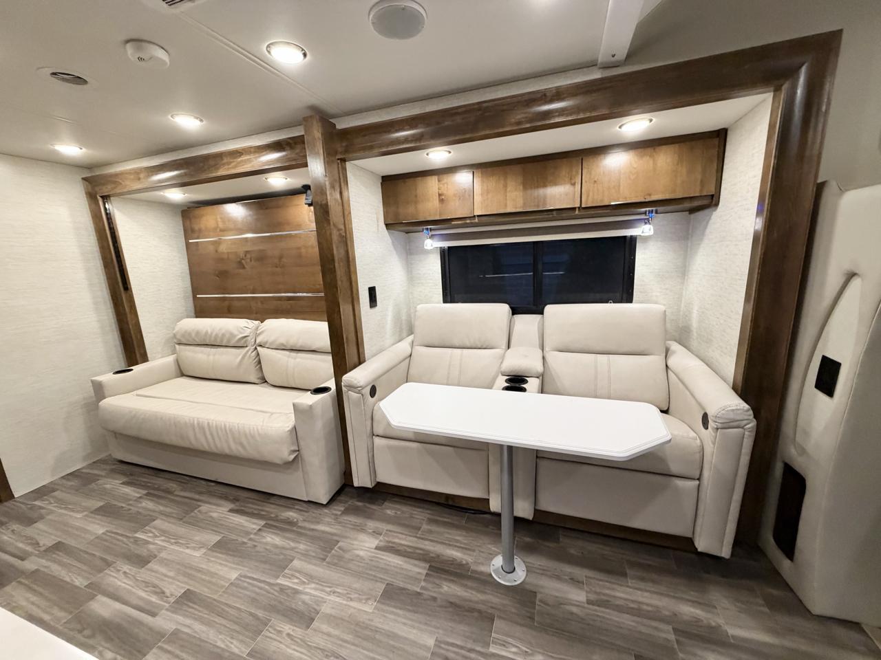 Mercedes-Benz Sprinter 3500 170-in. WB 2019