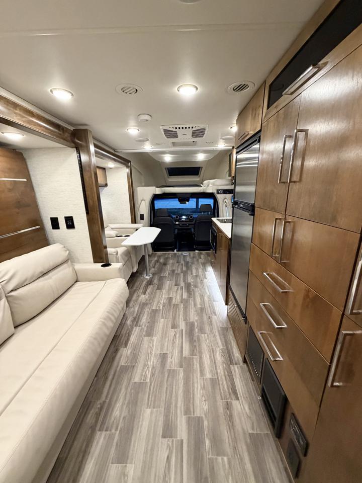 Mercedes-Benz Sprinter 3500 170-in. WB 2019