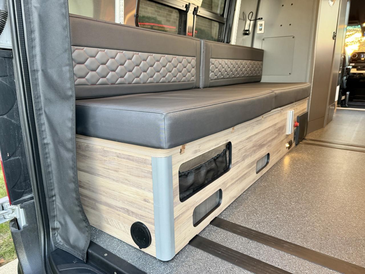 Mercedes-Benz Sprinter 3500 XD 170-in. WB 2023