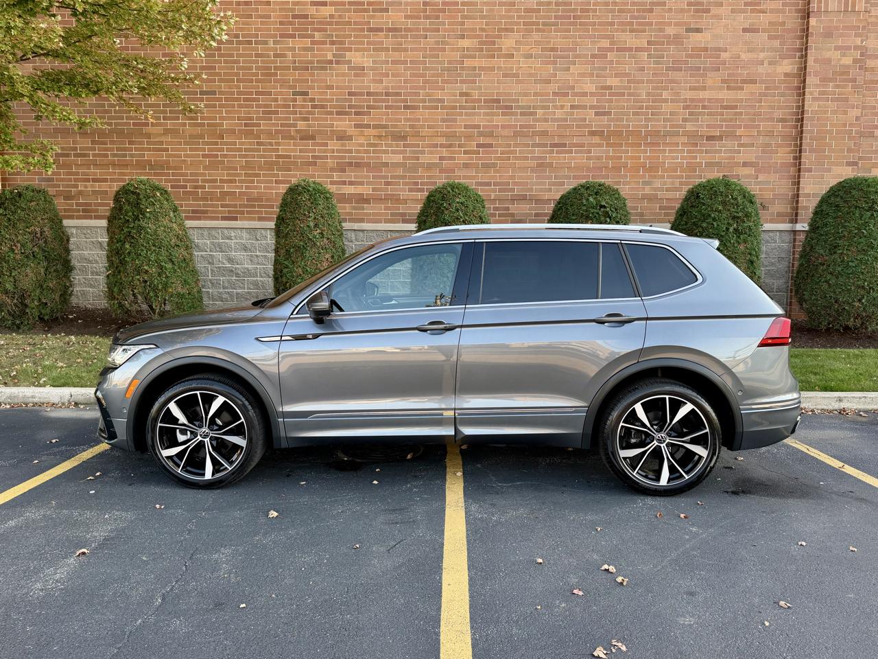 Volkswagen Tiguan SEL R-Line 4MOTION 2024