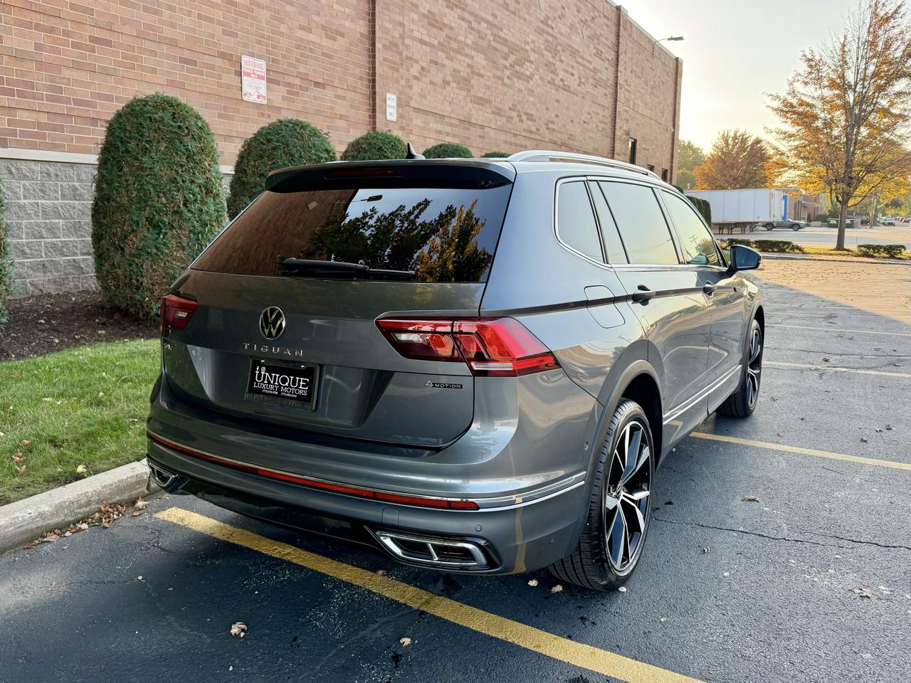 Volkswagen Tiguan SEL R-Line 4MOTION 2024