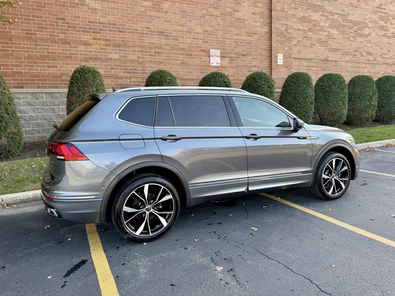 Volkswagen Tiguan SEL R-Line 4MOTION 2024