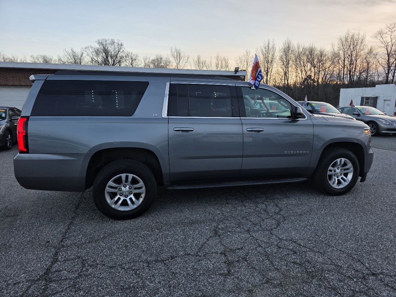 Chevrolet Suburban LT 4WD 2019