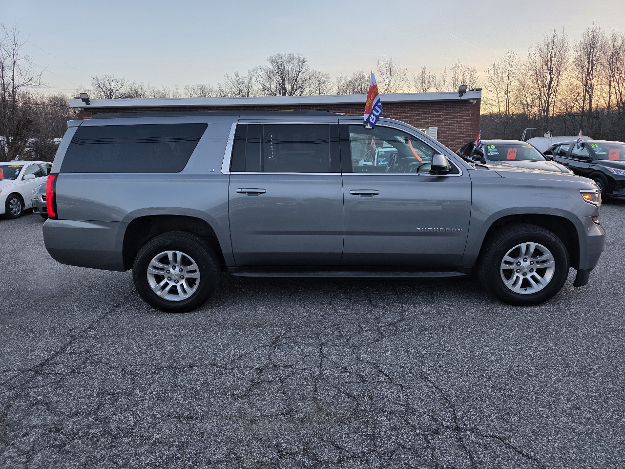Chevrolet Suburban LT 4WD 2019