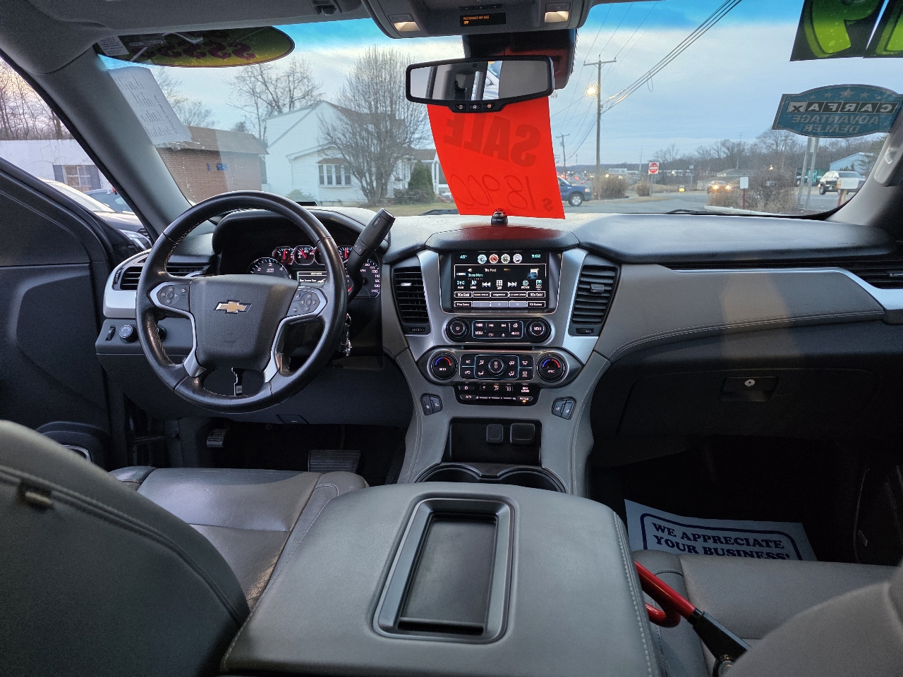 Chevrolet Suburban LT 4WD 2019