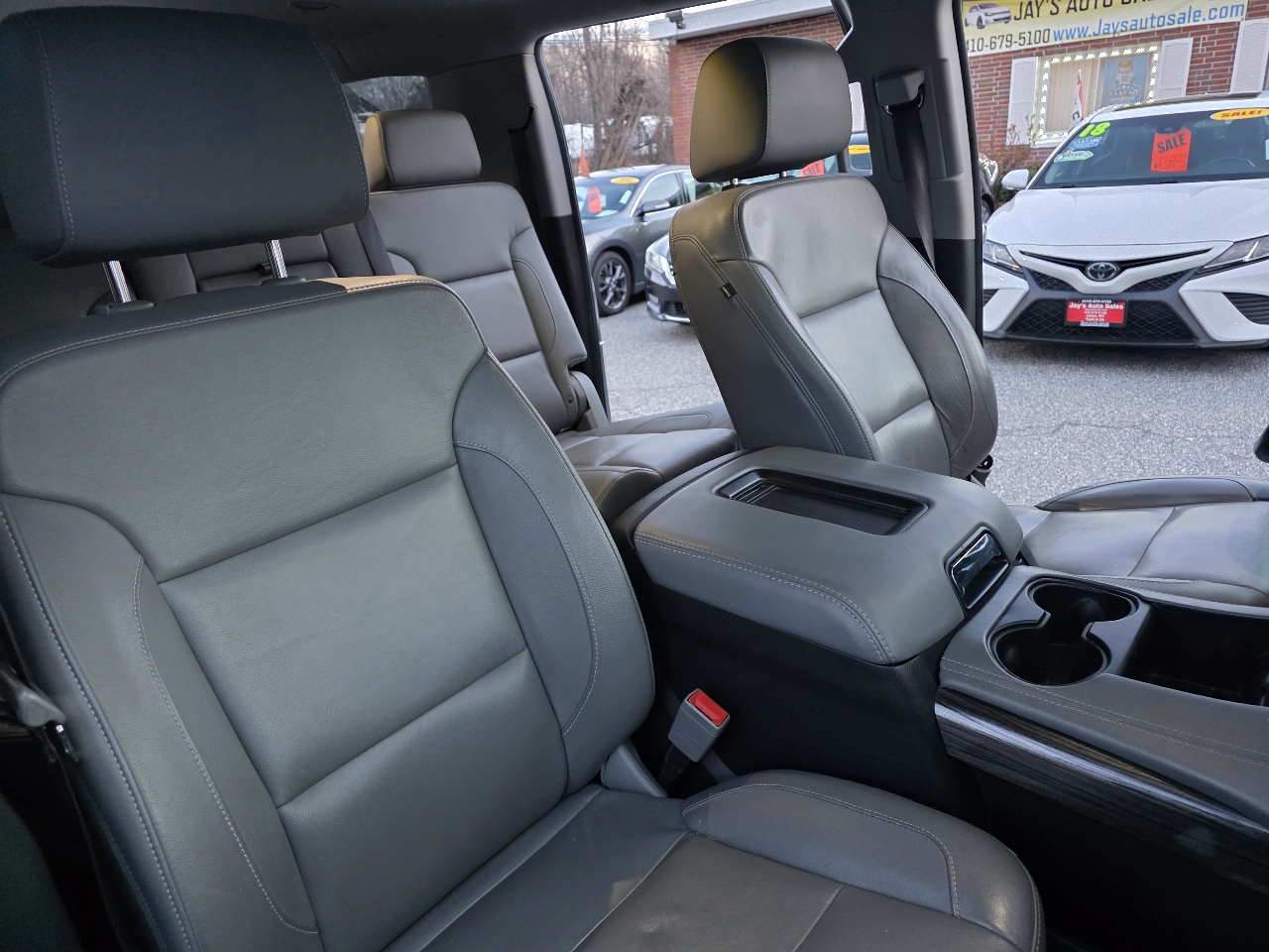 Chevrolet Suburban LT 4WD 2019