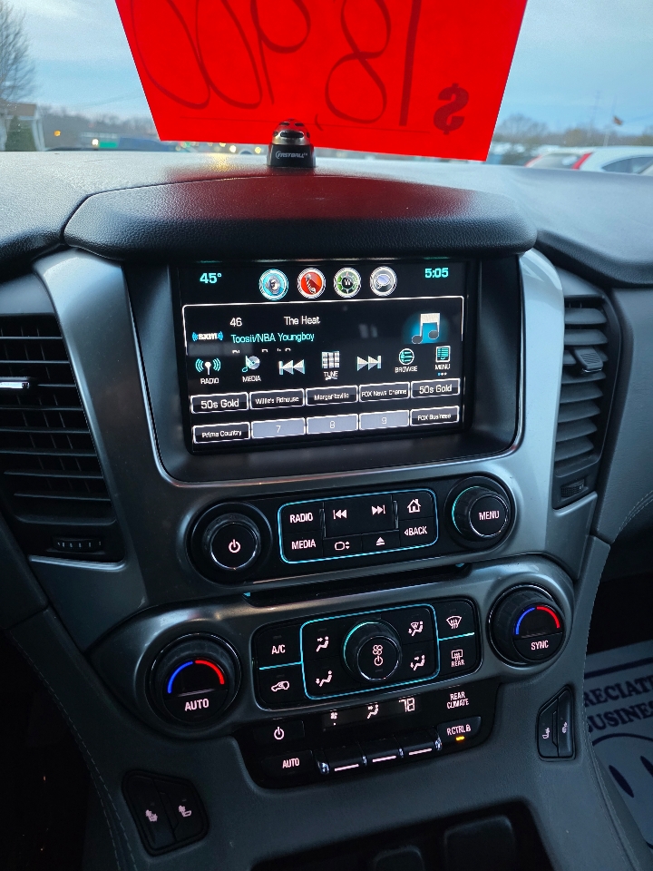 Chevrolet Suburban LT 4WD 2019