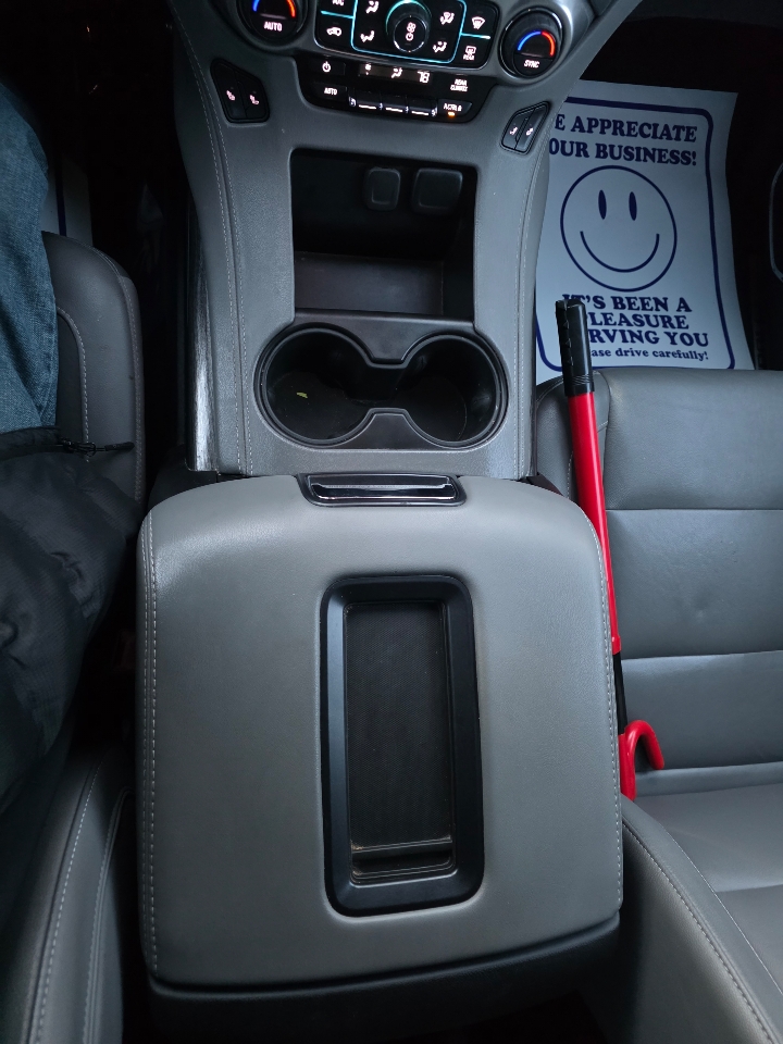 Chevrolet Suburban LT 4WD 2019