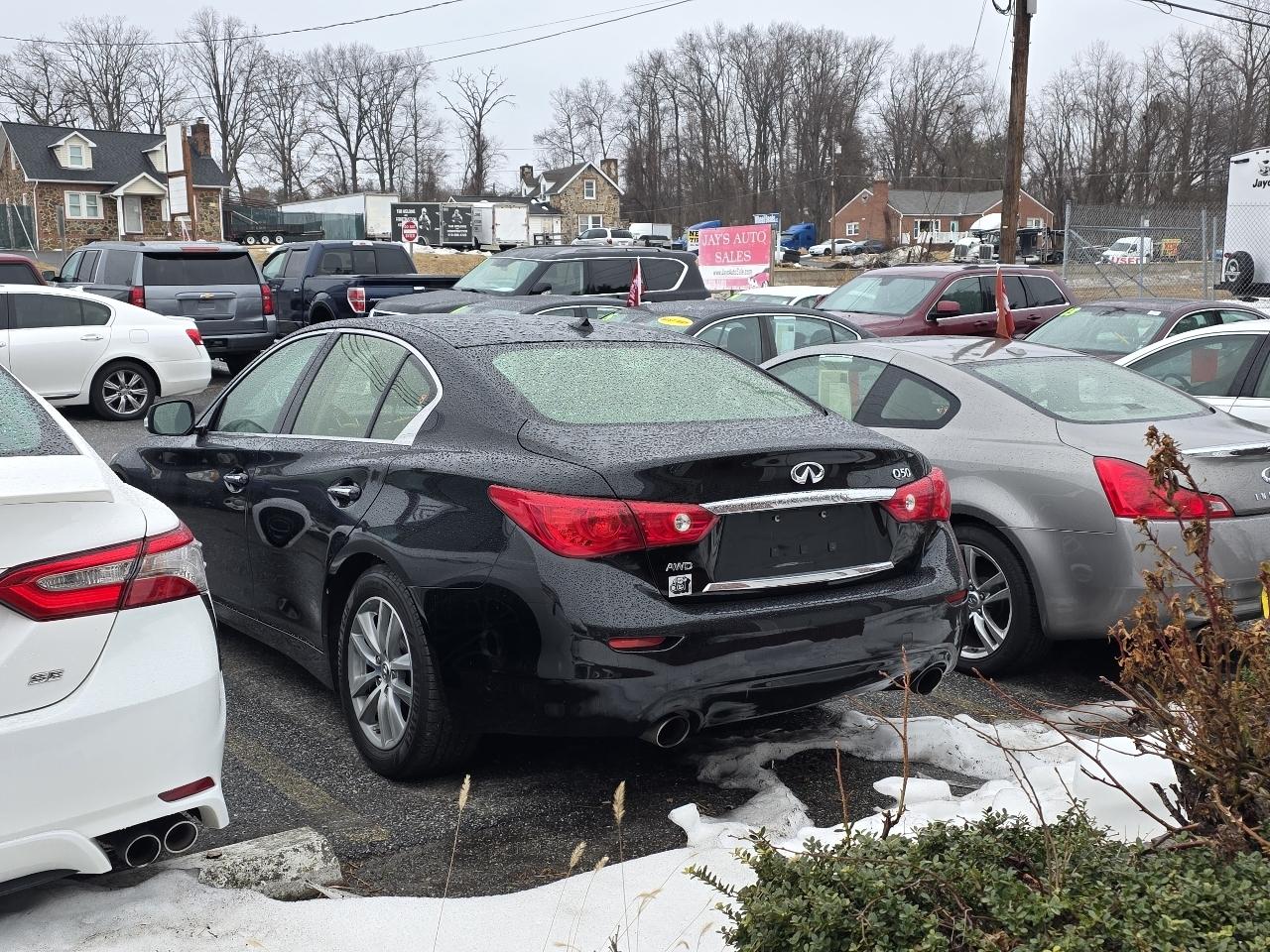 Infiniti Q50 Premium AWD 2015