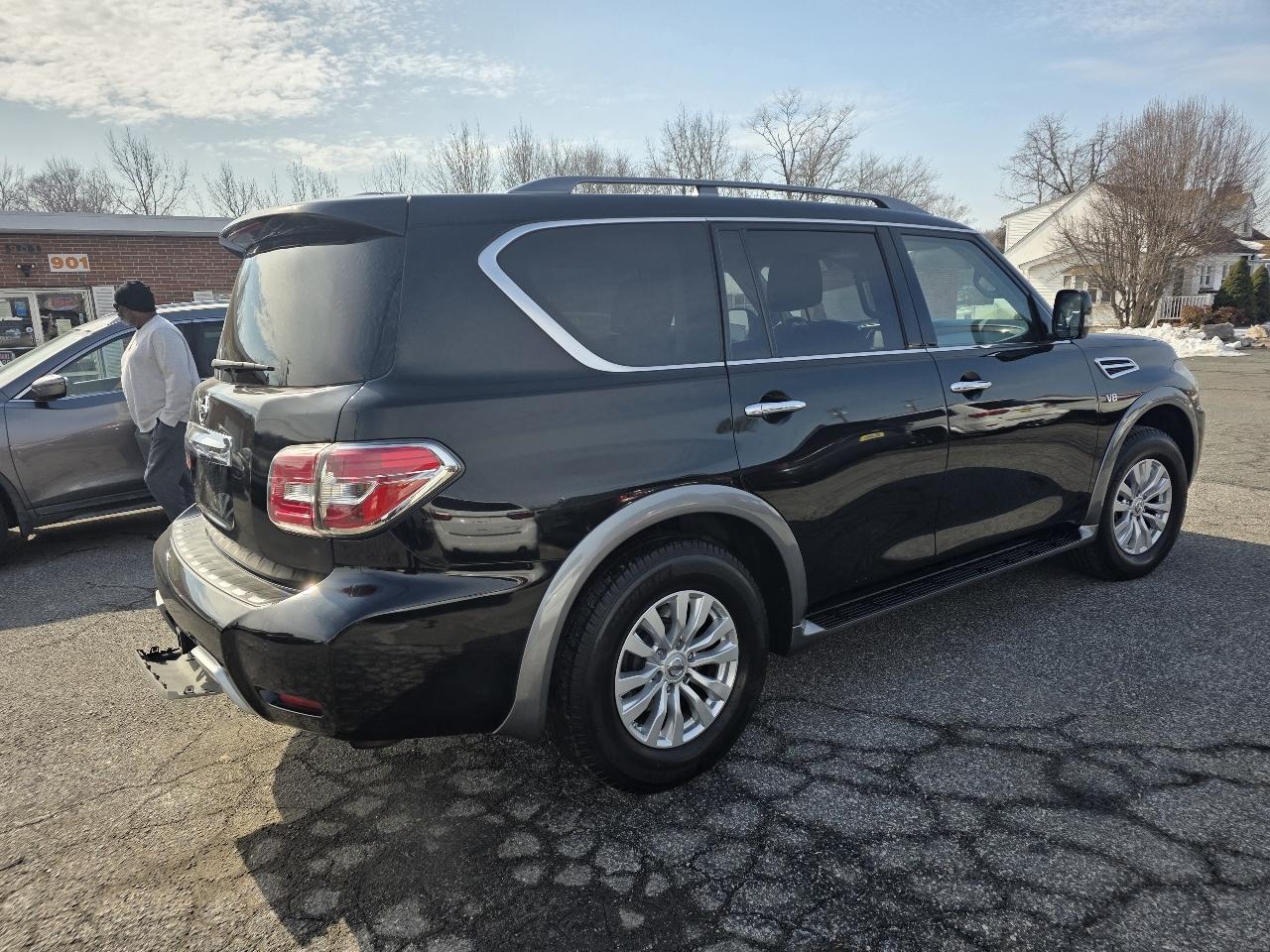 Nissan Armada Platinum AWD 2017