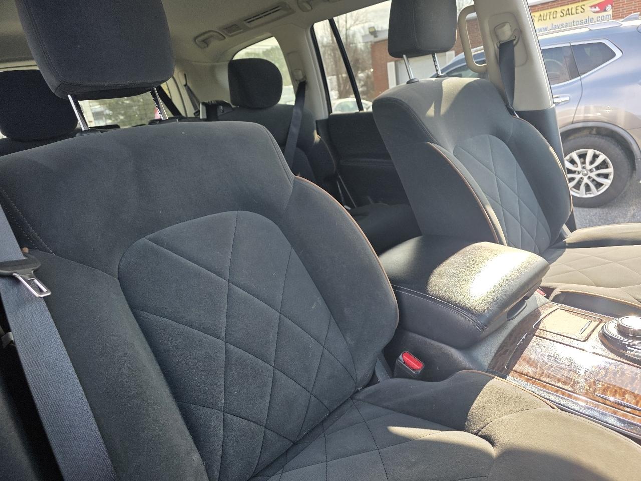 Nissan Armada Platinum AWD 2017