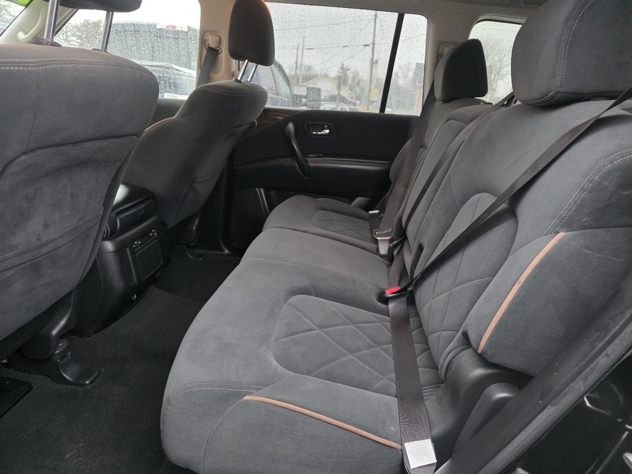 Nissan Armada Platinum AWD 2017