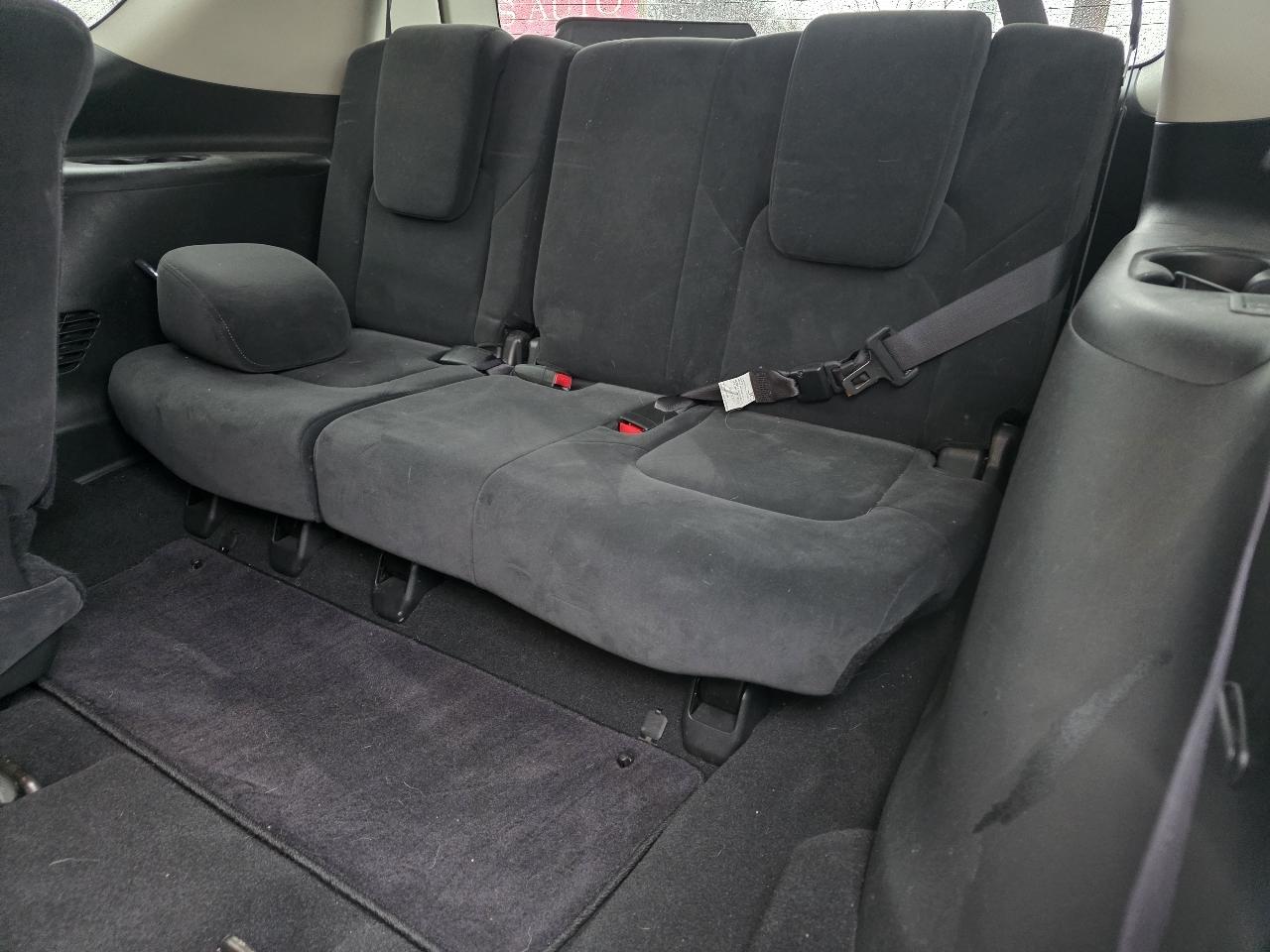 Nissan Armada Platinum AWD 2017