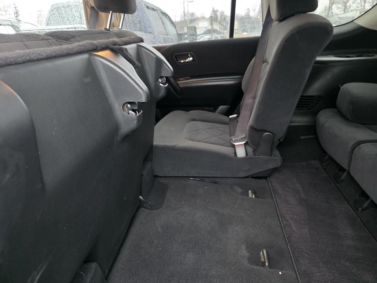 Nissan Armada Platinum AWD 2017