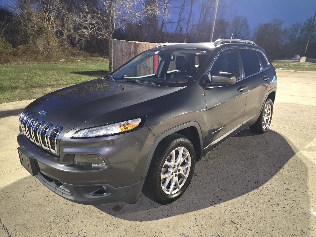 Jeep Cherokee Latitude FWD 2016