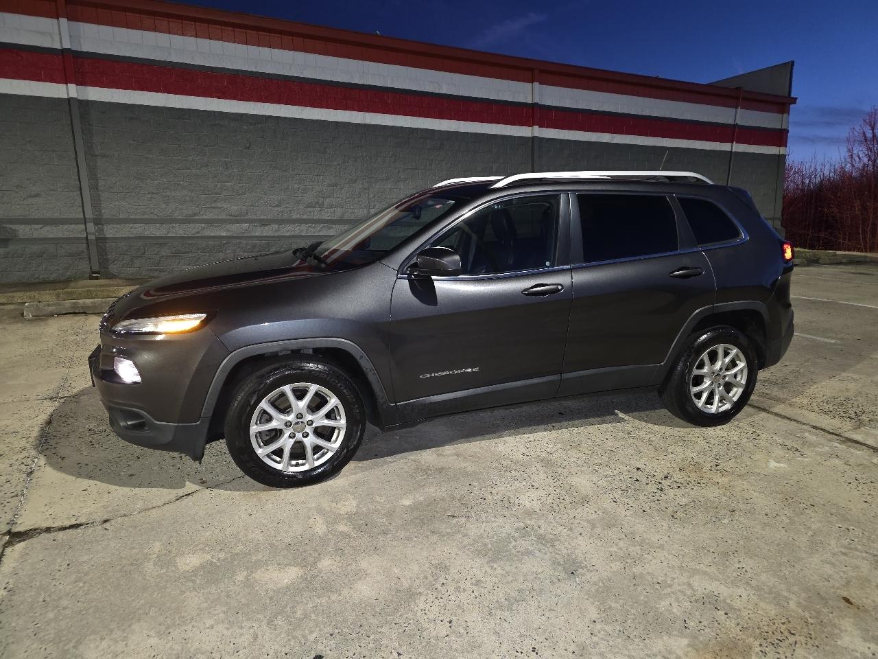 Jeep Cherokee Latitude FWD 2016