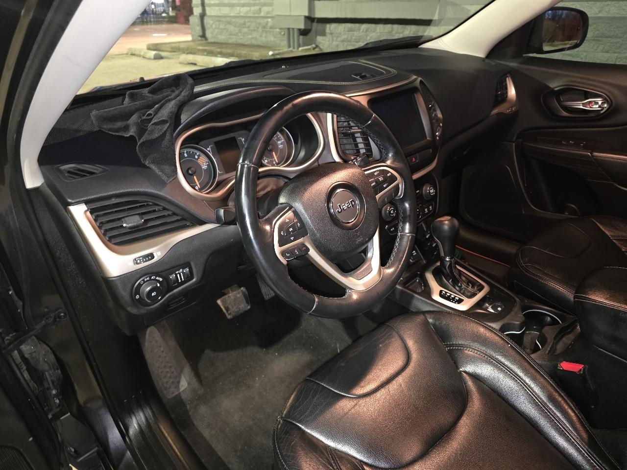 Jeep Cherokee Latitude FWD 2016