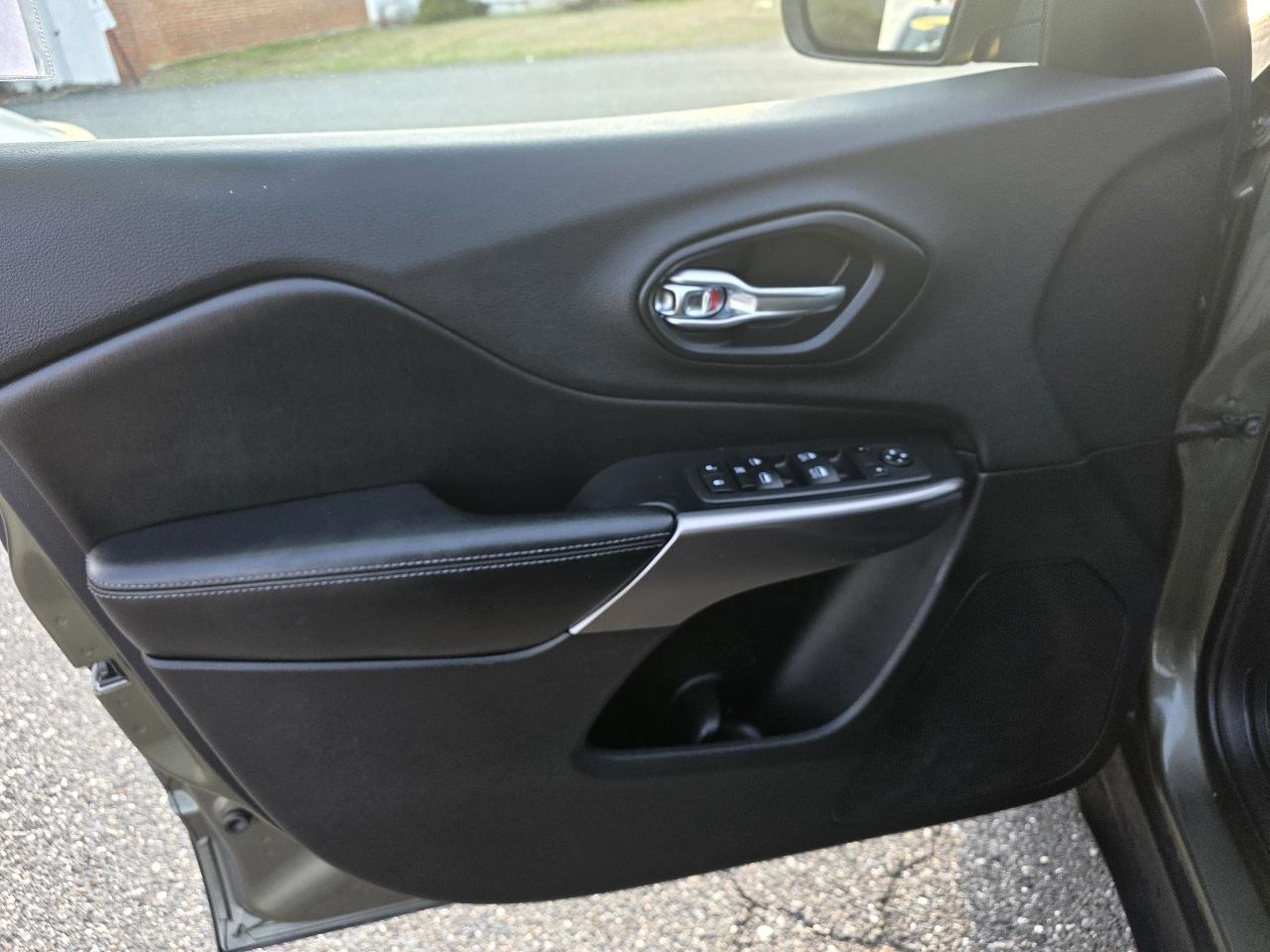 Jeep Cherokee Latitude Plus 4WD 2019