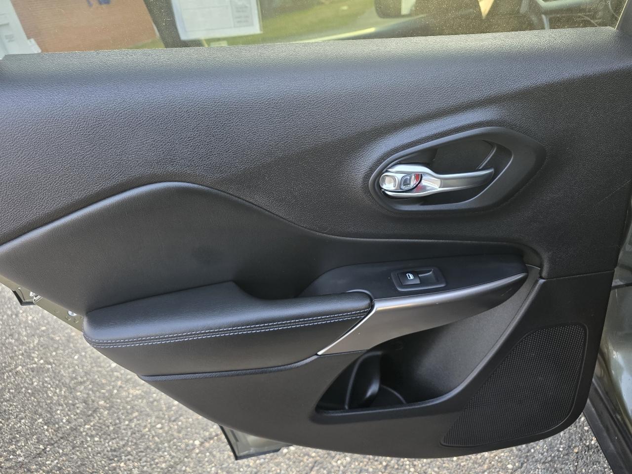 Jeep Cherokee Latitude Plus 4WD 2019