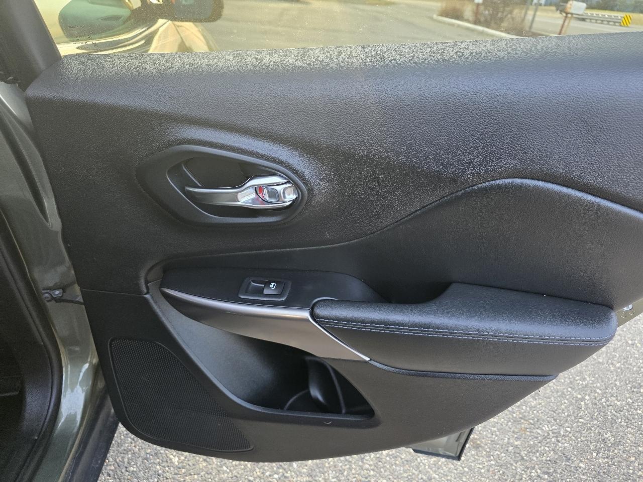 Jeep Cherokee Latitude Plus 4WD 2019