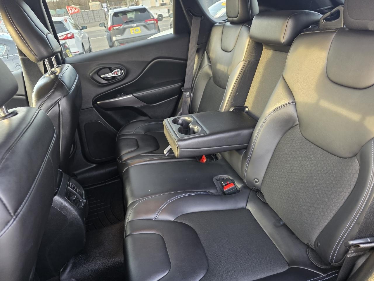 Jeep Cherokee Latitude Plus 4WD 2019