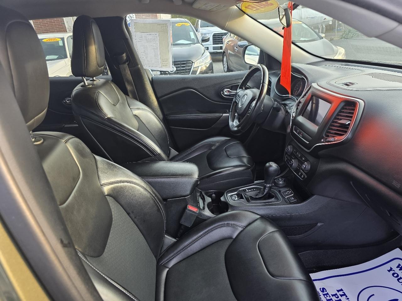 Jeep Cherokee Latitude Plus 4WD 2019