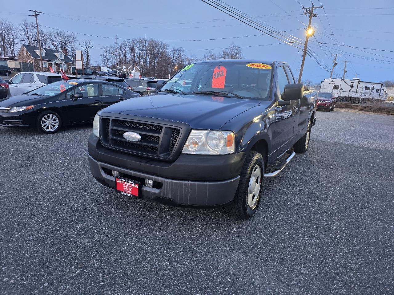 Ford F-150 2WD Reg Cab 145" XLT w/HD Payload Pkg 2008