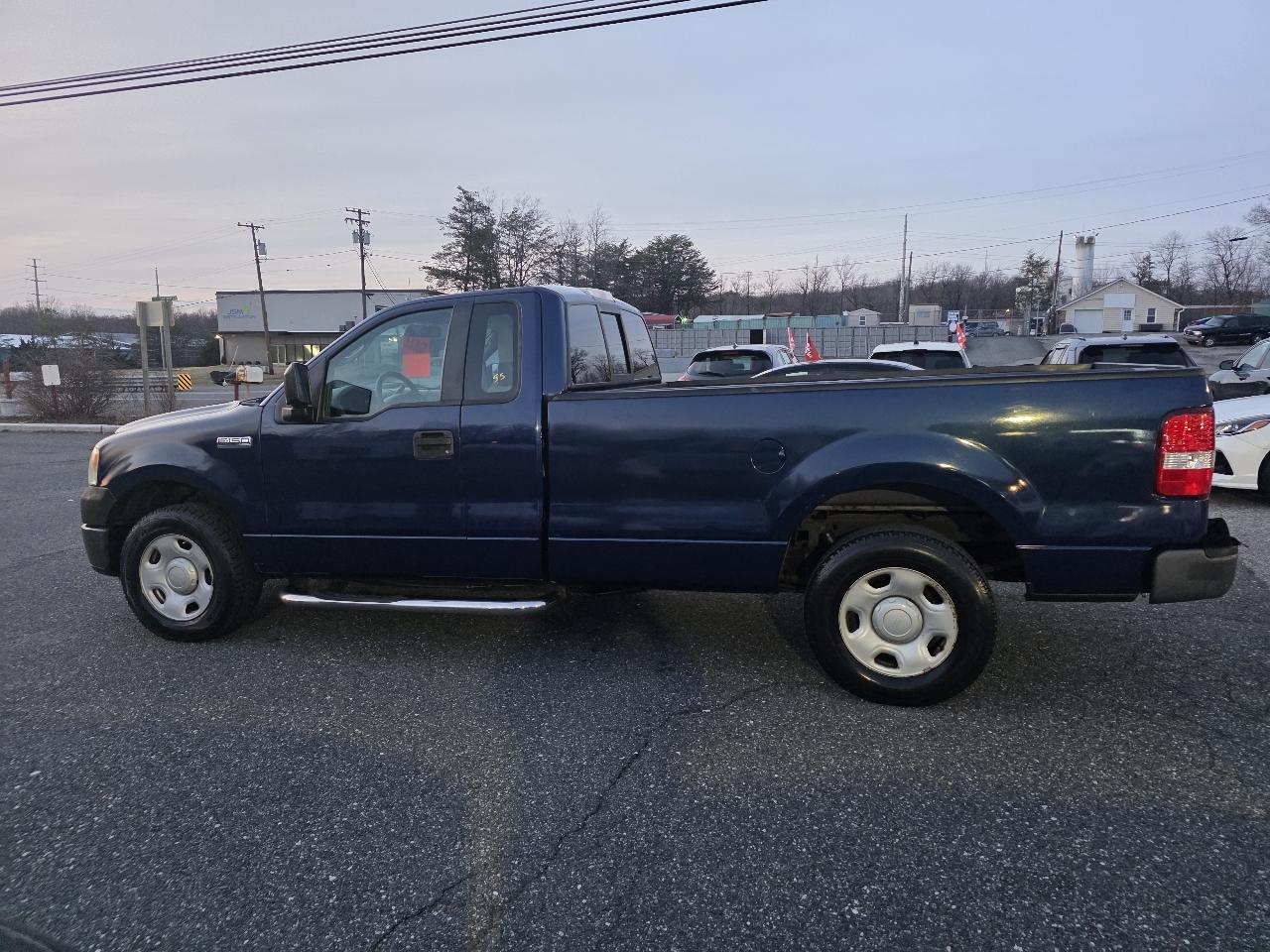 Ford F-150 2WD Reg Cab 145" XLT w/HD Payload Pkg 2008