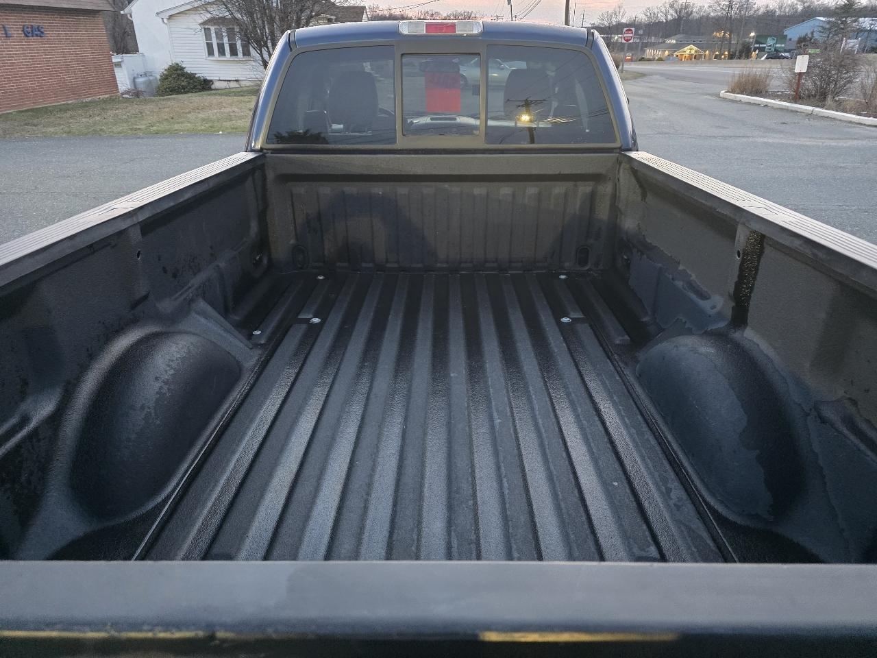 Ford F-150 2WD Reg Cab 145" XLT w/HD Payload Pkg 2008