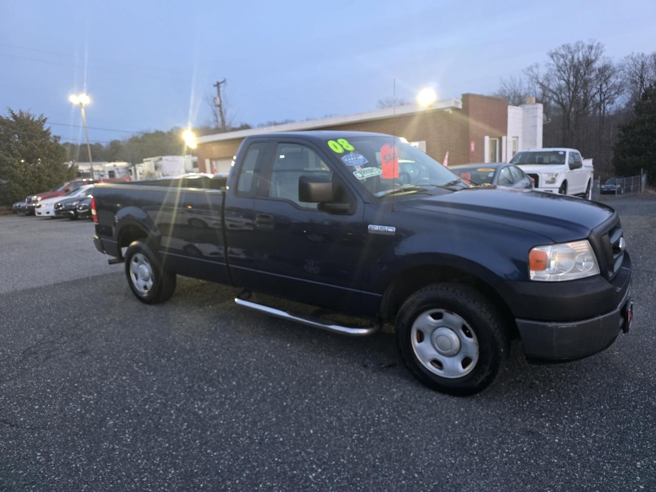 Ford F-150 2WD Reg Cab 145" XLT w/HD Payload Pkg 2008