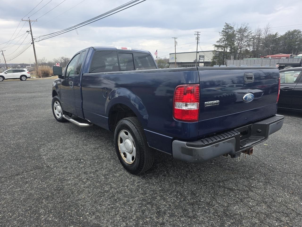 Ford F-150 2WD Reg Cab 145" XLT w/HD Payload Pkg 2008